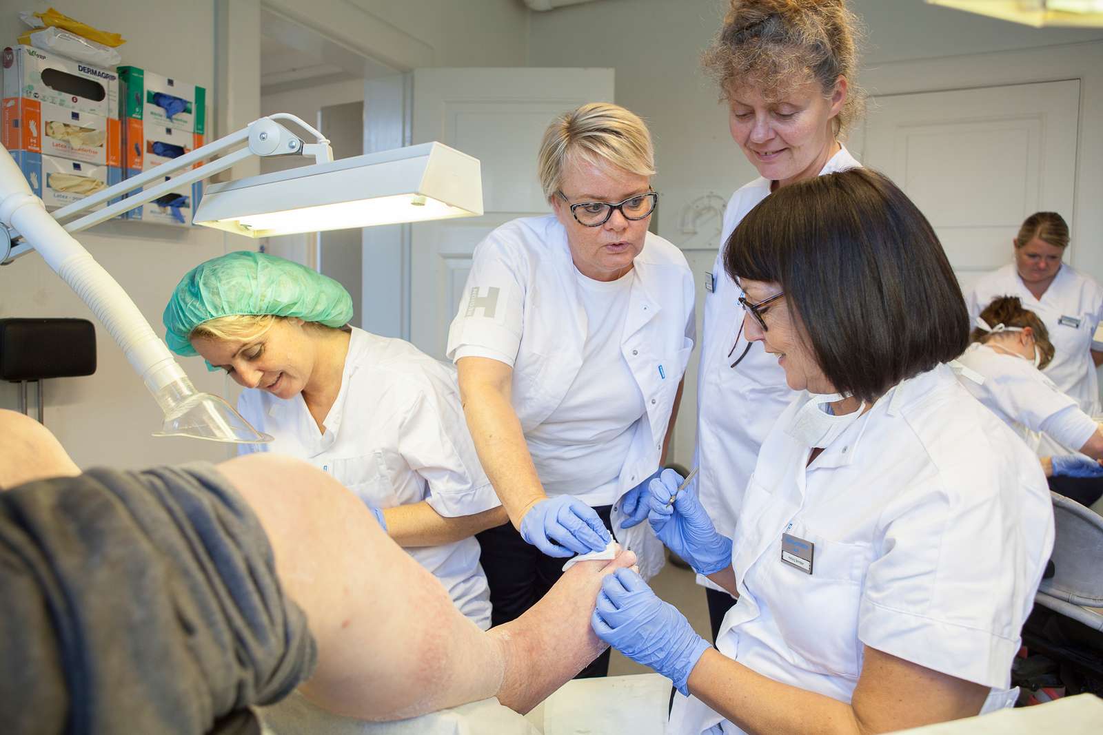 Lønnen stiger for offentligt ansatte fodterapeuter